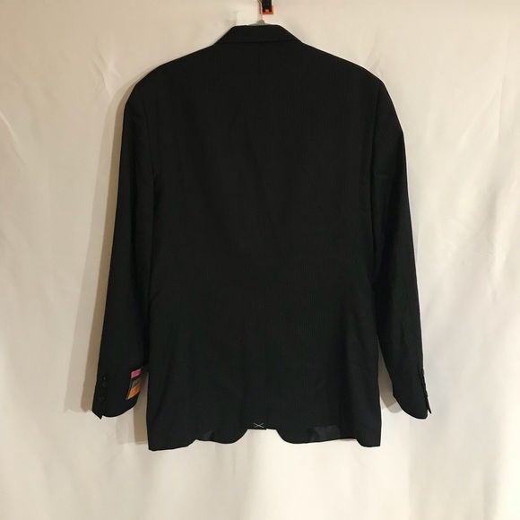 Men’s Suit - Picture 2 of 2